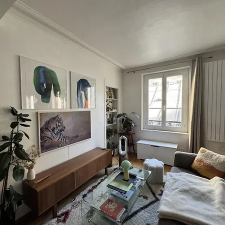 Apartman Batignolles-montmartre / Mathieu Párizs